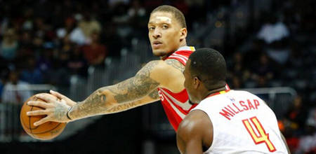 唐斯：华子表现出色我就像骄傲的大哥哥 经常路过阿迪去看他海报（唐斯谈华子：表现出彩，我是骄傲的大哥，路过阿迪总会看他的海报）